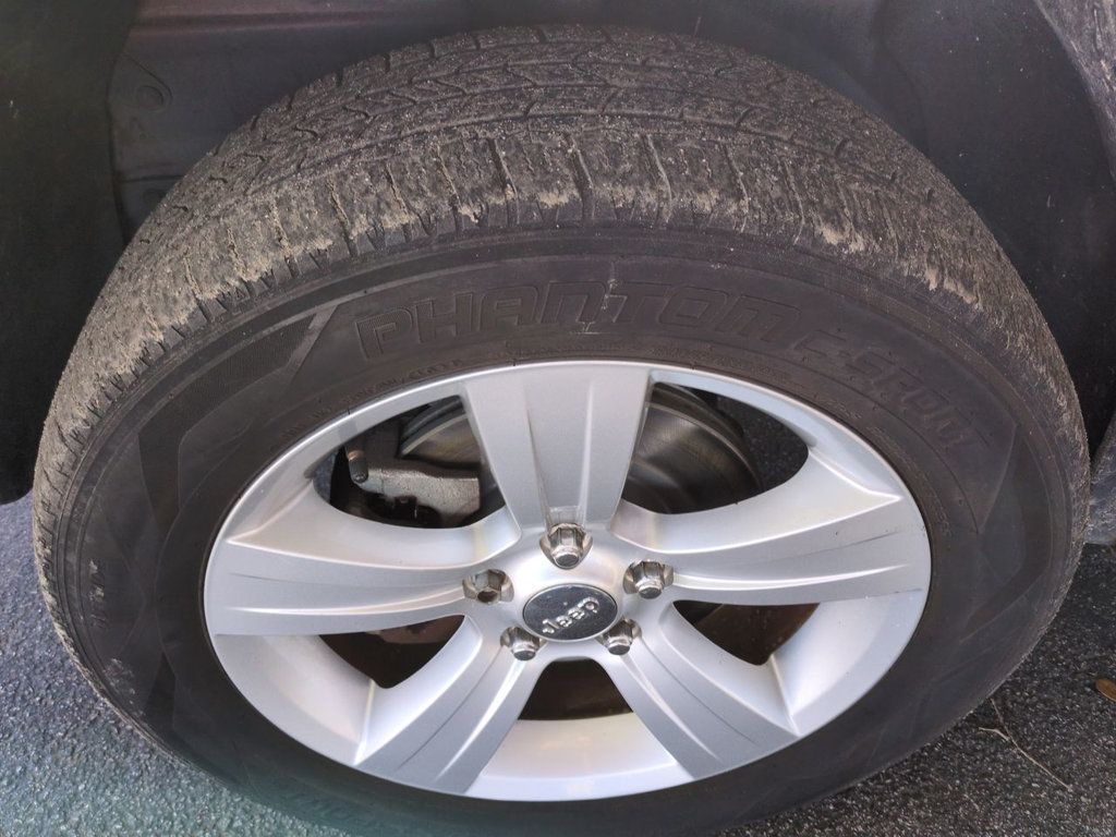 Jeep Patriot FWD 4dr Latitude photo 10