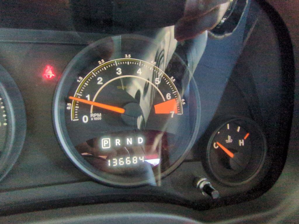 Jeep Patriot FWD 4dr Latitude photo 16