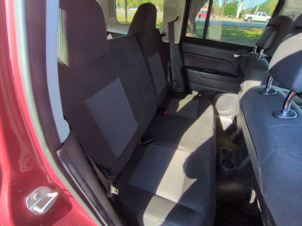 Jeep Patriot FWD 4dr Latitude photo 20