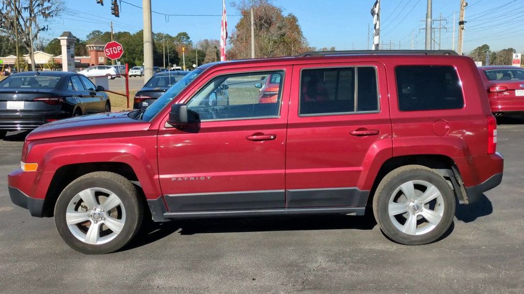 Jeep Patriot FWD 4dr Latitude photo 5