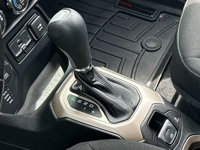 2016 Jeep Renegade 4WD 4dr Latitude - 23014021 - 18