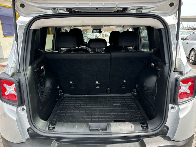 2016 Jeep Renegade 4WD 4dr Latitude - 23014021 - 19