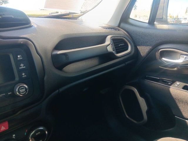 2016 Jeep Renegade 4WD 4dr Latitude - 23008018 - 8