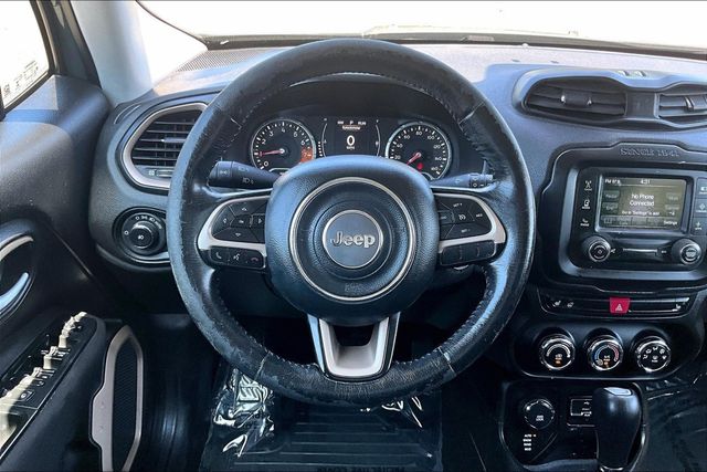 2016 Jeep Renegade 4WD 4dr Latitude - 23035920 - 17