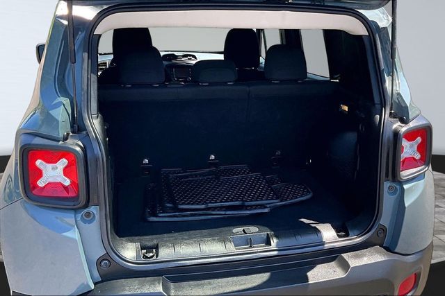 2016 Jeep Renegade 4WD 4dr Latitude - 23035920 - 28