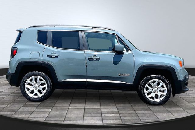 2016 Jeep Renegade 4WD 4dr Latitude - 23035920 - 7
