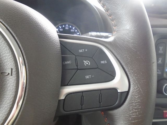 2016 Jeep Renegade 4WD 4dr Latitude - 22971799 - 12