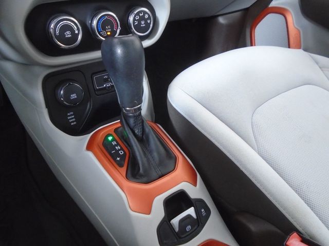 2016 Jeep Renegade 4WD 4dr Latitude - 22971799 - 19