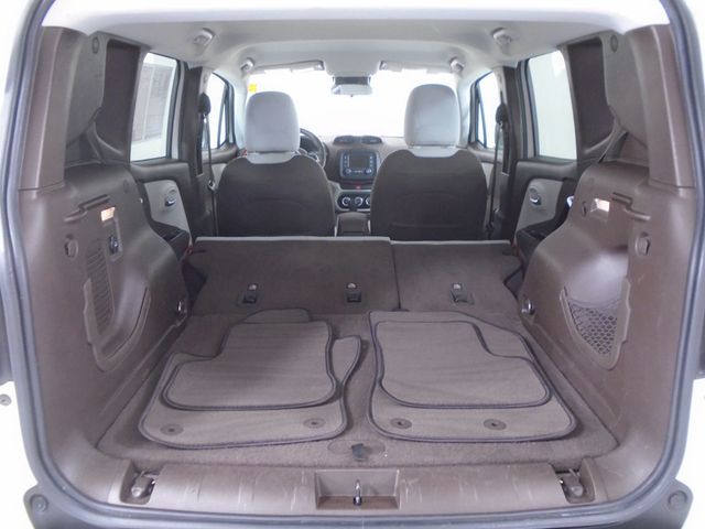 2016 Jeep Renegade 4WD 4dr Latitude - 22971799 - 31