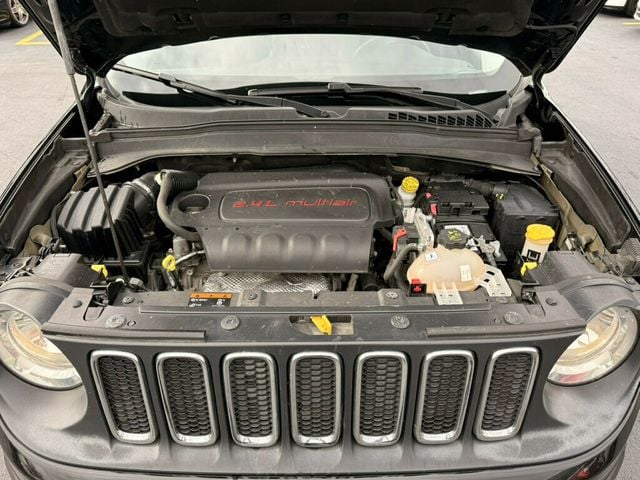 2016 Jeep Renegade 4WD 4dr Latitude - 22664430 - 38