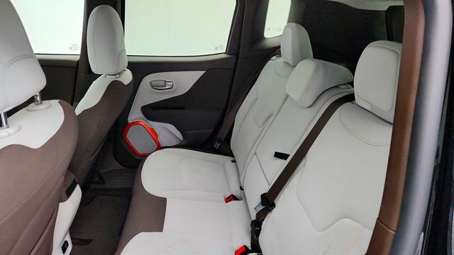 2016 Jeep Renegade 4WD 4dr Latitude w/ My Sky Power Retractable / Removable Panels - 22967449 - 20