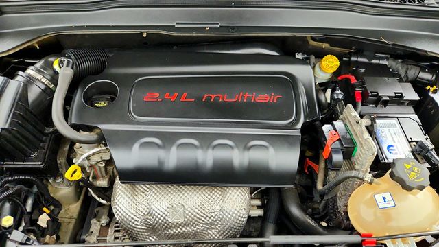 2016 Jeep Renegade 4WD 4dr Latitude w/ My Sky Power Retractable / Removable Panels - 22967449 - 26