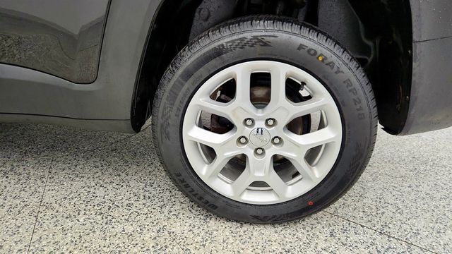 2016 Jeep Renegade 4WD 4dr Latitude w/ My Sky Power Retractable / Removable Panels - 22967449 - 8