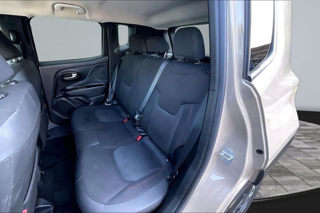2016 Jeep Renegade 4WD 4dr Trailhawk - 23066055 - 16