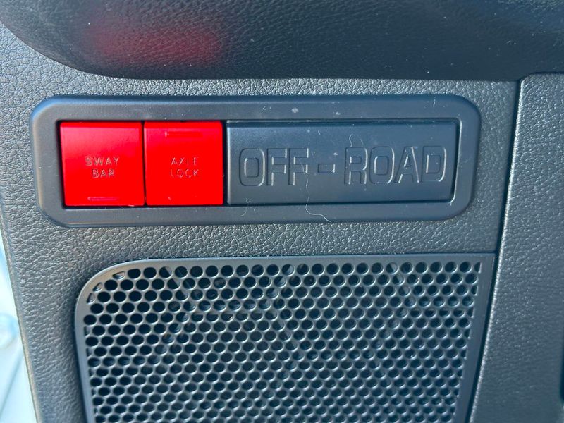 2016 Jeep Wrangler 4WD 2dr Rubicon Hard Rock - 22921267 - 32