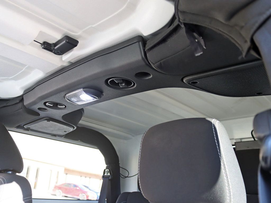 2016 Jeep Wrangler 4WD 2dr Sahara - 22980873 - 21