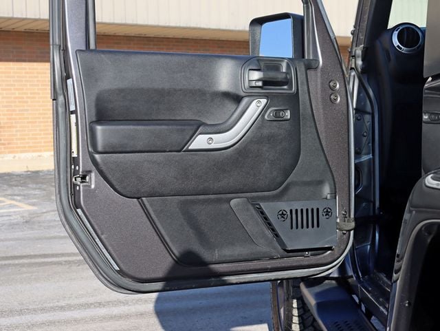 2016 Jeep Wrangler 4WD 2dr Sahara - 22980873 - 22