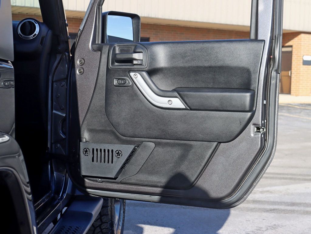 2016 Jeep Wrangler 4WD 2dr Sahara - 22980873 - 23