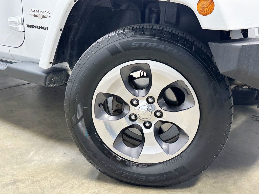 2016 Jeep Wrangler 4WD 2dr Sahara - 23057576 - 13