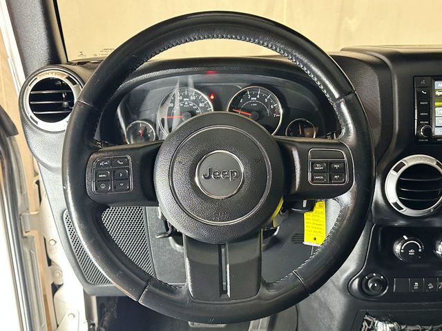 2016 Jeep Wrangler 4WD 2dr Sahara - 23057576 - 22