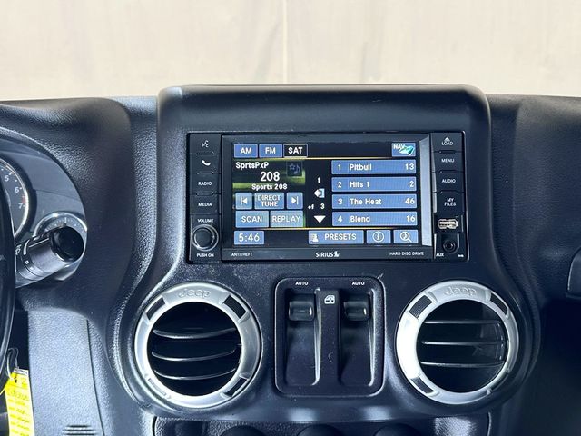 2016 Jeep Wrangler 4WD 2dr Sahara - 23057576 - 24