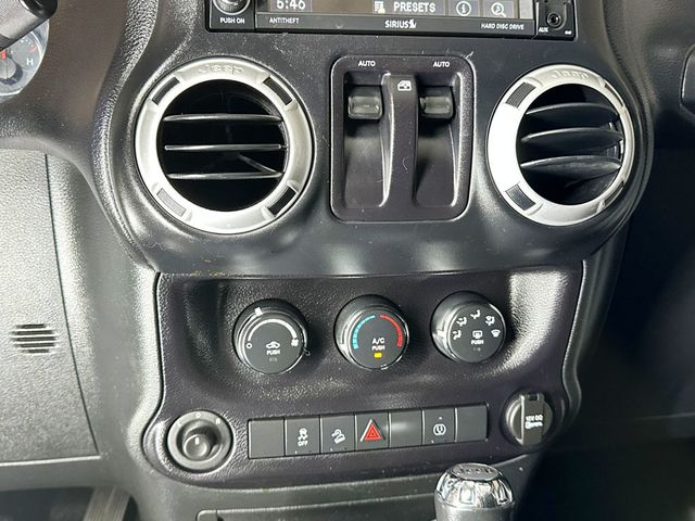 2016 Jeep Wrangler 4WD 2dr Sahara - 23057576 - 25
