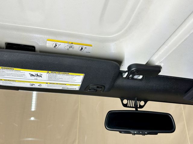 2016 Jeep Wrangler 4WD 2dr Sahara - 23057576 - 28
