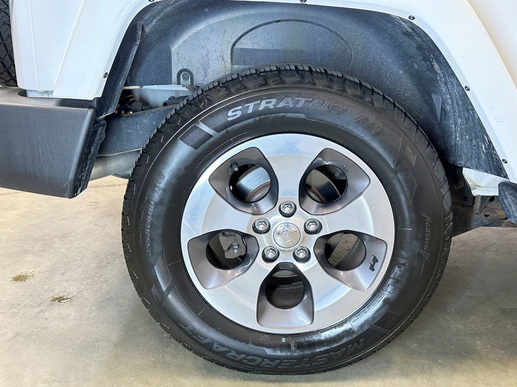 2016 Jeep Wrangler 4WD 2dr Sahara - 23057576 - 35