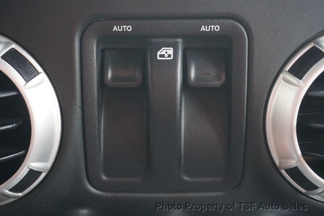 2016 Jeep Wrangler 4WD 2dr Sahara 6 SPEED MANUAL IMMACULATE CONDITION LOW MILES  - 22917973 - 23