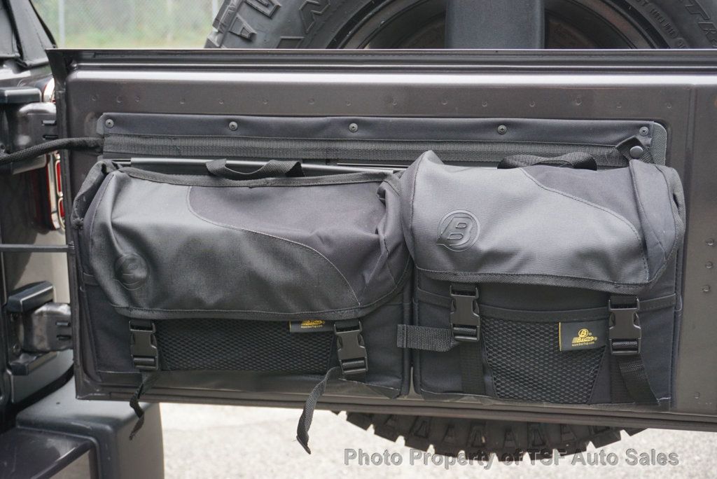 2016 Jeep Wrangler 4WD 2dr Sahara 6 SPEED MANUAL IMMACULATE CONDITION LOW MILES  - 22917973 - 31