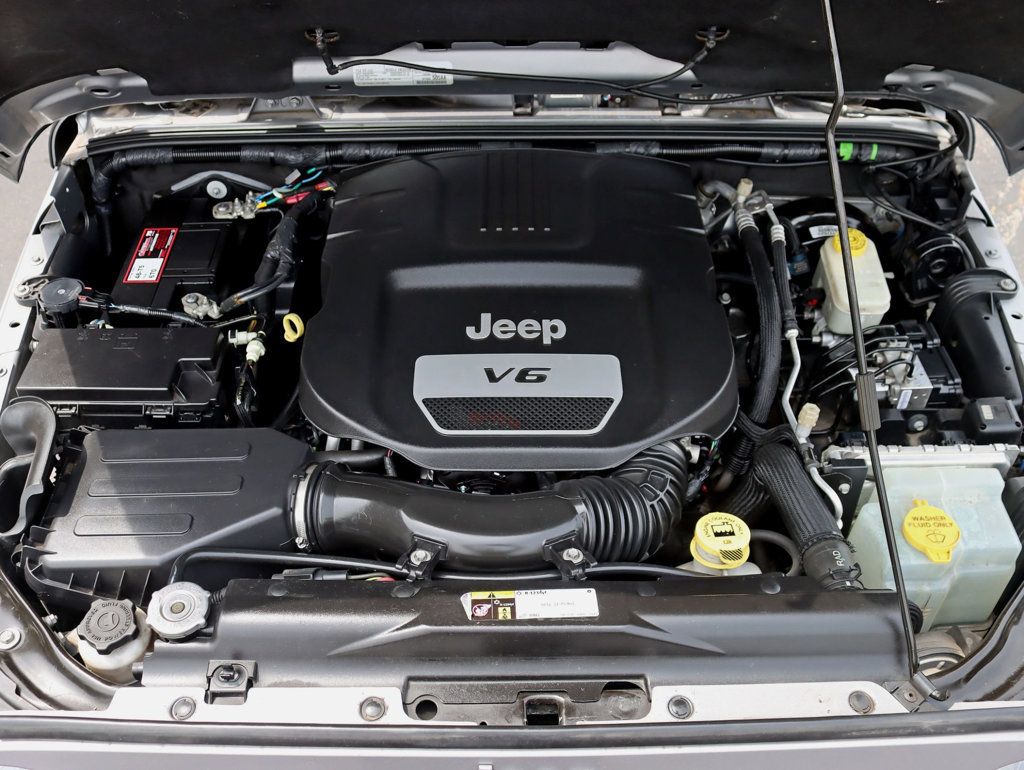 2016 Jeep Wrangler 4WD 2dr Sport - 22867100 - 23