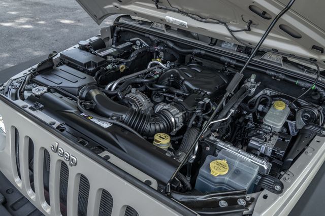 2016 Jeep Wrangler 4WD 2dr Sport - 23047168 - 28