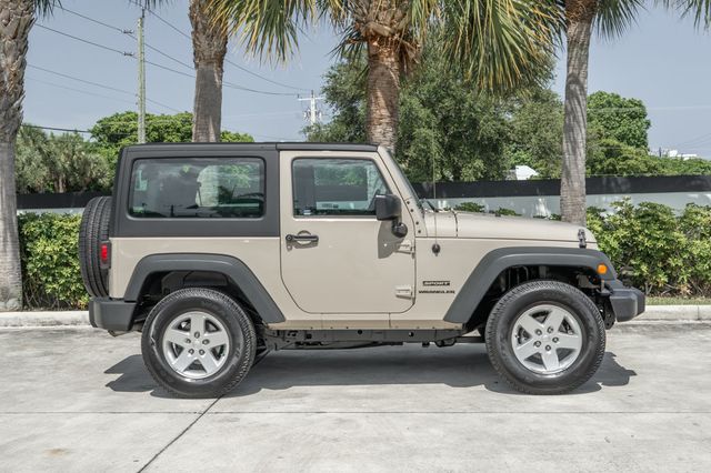 2016 Jeep Wrangler 4WD 2dr Sport - 23047168 - 8