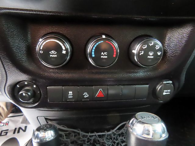 2016 Jeep Wrangler 4WD 2dr Willys Wheeler - 22941490 - 28