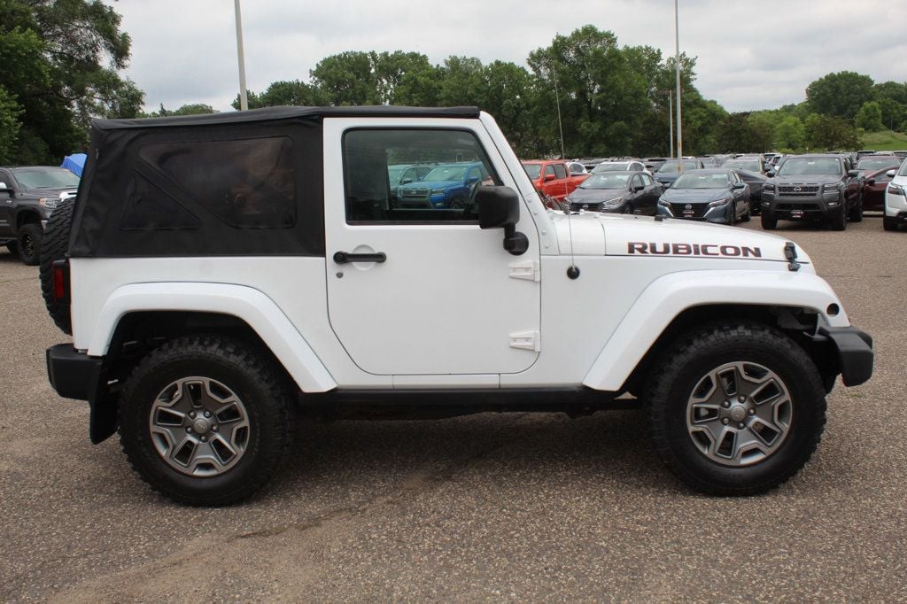 2016 Jeep Wrangler Rubicon photo 2