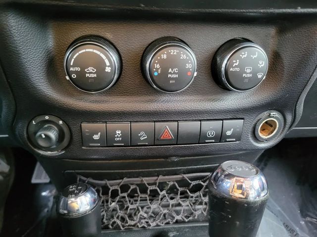 2016 Jeep Wrangler Unlimited Rubicon Hard Rock Sport Utility 4D - 23031798 - 19