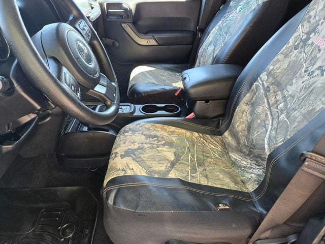 2016 Jeep Wrangler Unlimited  - 23038709 - 12