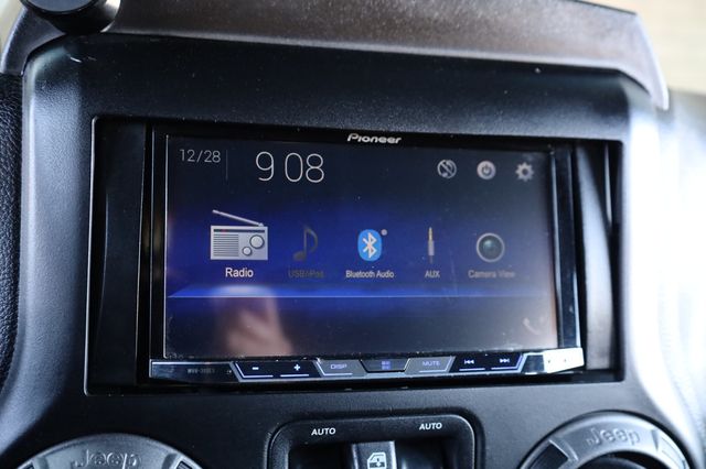 2016 Jeep Wrangler Unlimited  - 22965165 - 31