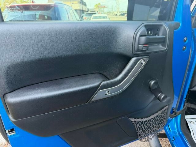 2016 Jeep Wrangler Unlimited 4WD 4dr 75th Anniversary - 23064896 - 19