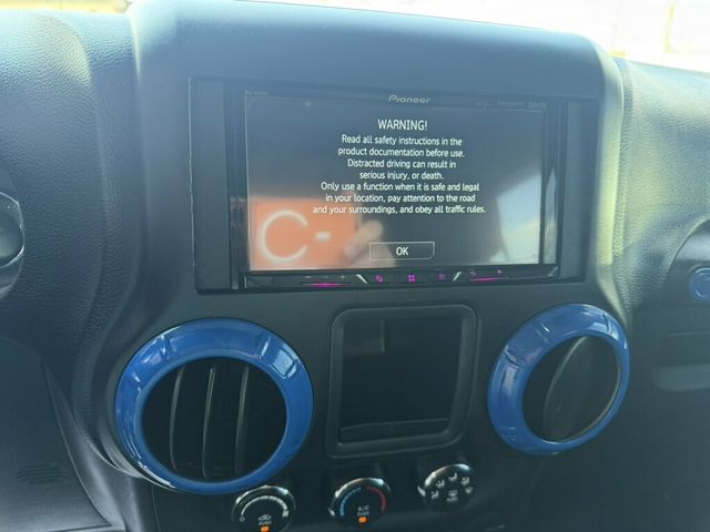 2016 Jeep Wrangler Unlimited 4WD 4dr 75th Anniversary - 23064896 - 22
