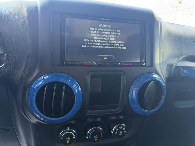 2016 Jeep Wrangler Unlimited 4WD 4dr 75th Anniversary - 23064896 - 23