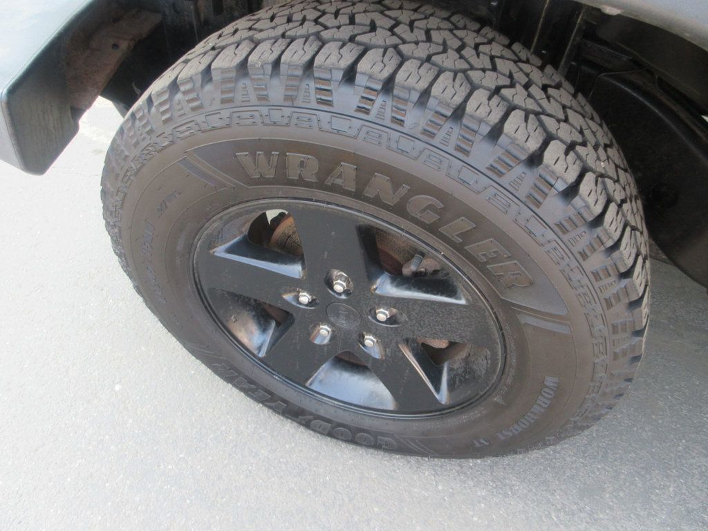 Jeep Wrangler photo 10