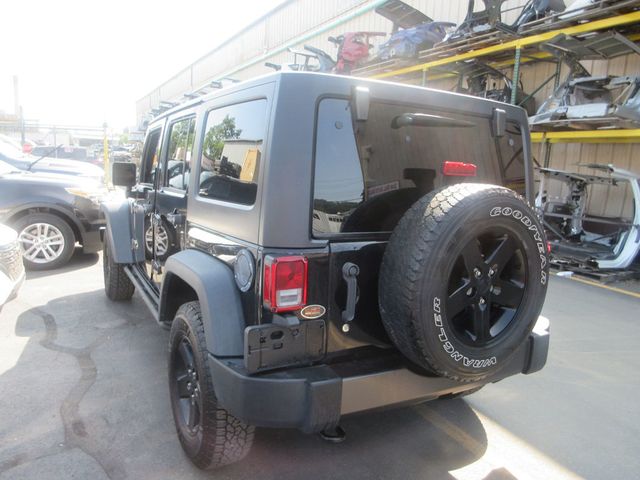 2016 Jeep Wrangler Unlimited 4WD 4dr Black Bear - 23057508 - 5