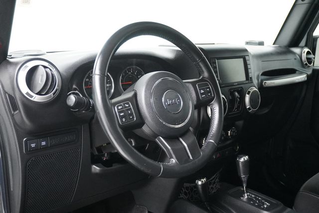 2016 Jeep Wrangler Unlimited 4WD 4dr Rubicon - 22971368 - 9