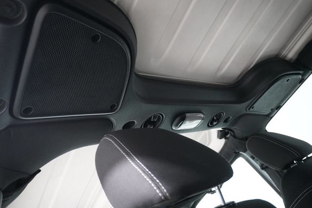 2016 Jeep Wrangler Unlimited 4WD 4dr Rubicon - 22971368 - 13