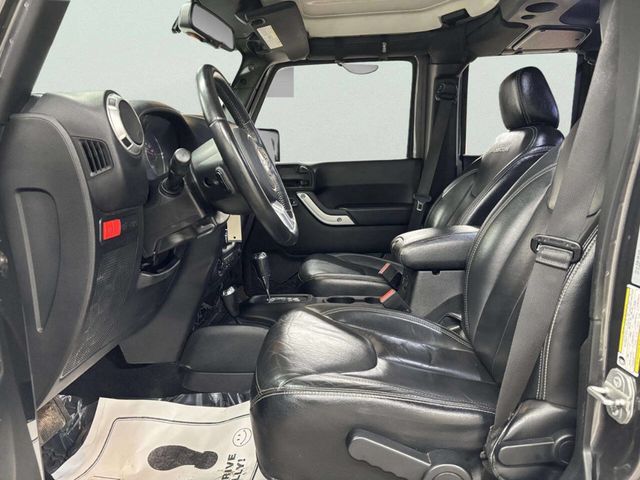 2016 Jeep Wrangler Unlimited 4WD 4dr Rubicon Hard Rock - 22961859 - 13