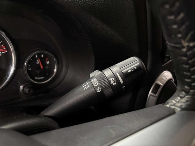 2016 Jeep Wrangler Unlimited 4WD 4dr Rubicon Hard Rock - 22961859 - 36