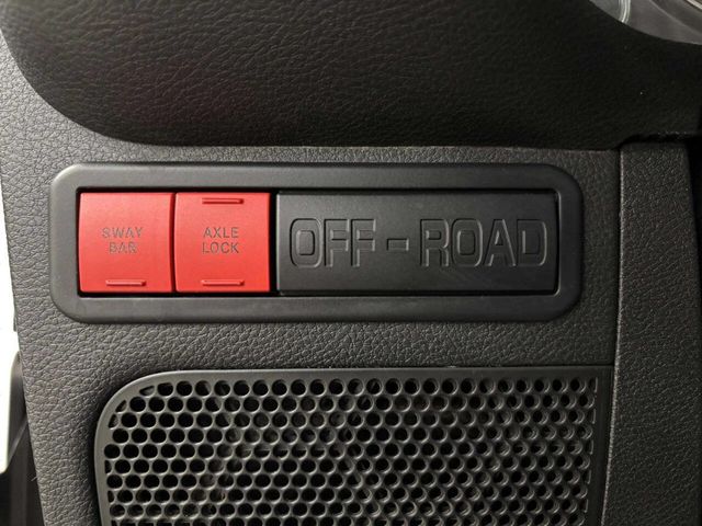 2016 Jeep Wrangler Unlimited 4WD 4dr Rubicon Hard Rock - 22961859 - 39