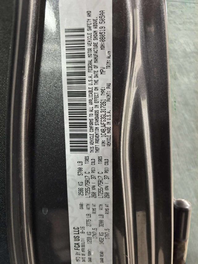 2016 Jeep Wrangler Unlimited 4WD 4dr Rubicon Hard Rock - 22961859 - 41