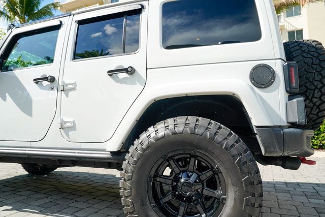 2016 Jeep Wrangler Unlimited 4WD 4dr Rubicon Hard Rock - 22999406 - 17